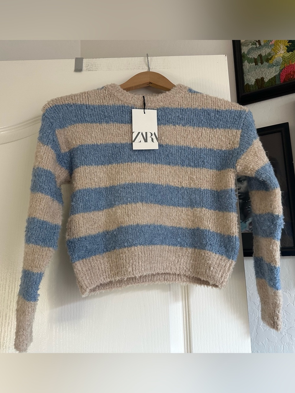 NWT ZARA Girls Stripped Sweater. Size: 9/10